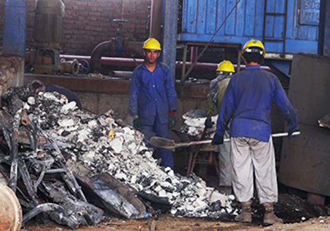 CEO Accepts Corruption Undermining Investment